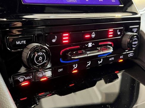 New 2025 Jeep Grand Cherokee L Laredo w/ Luxury Tech Group I image 22