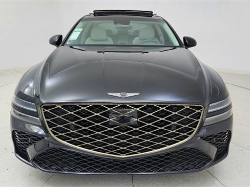 Used 2025 Genesis G80 2.5T Sport Prestige image 2