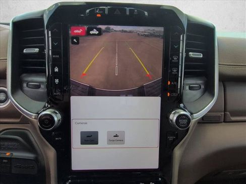 Used 2022 RAM 2500 Laramie AWD/4WD image 14