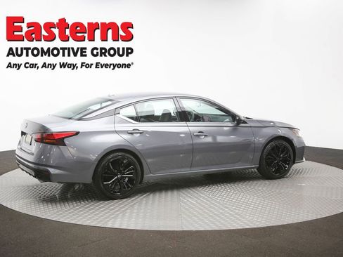 Used 2024 Nissan Altima 2.5 SR FWD image 42