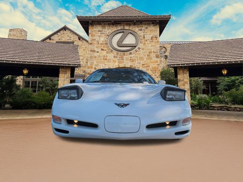 Used 2002 Chevrolet Corvette Convertible w/ Preferred Equipment Group2 RWD image 17