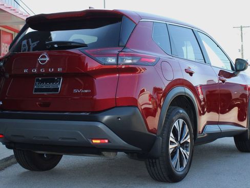 Used 2023 Nissan Rogue SV AWD/4WD image 10