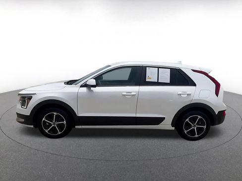 Used 2026 Kia Niro LX FWD image 9