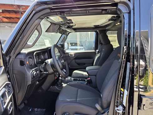 New 2026 Jeep Gladiator Mojave AWD/4WD image 7