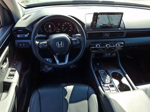 Certified 2023 Honda Pilot Touring image 12