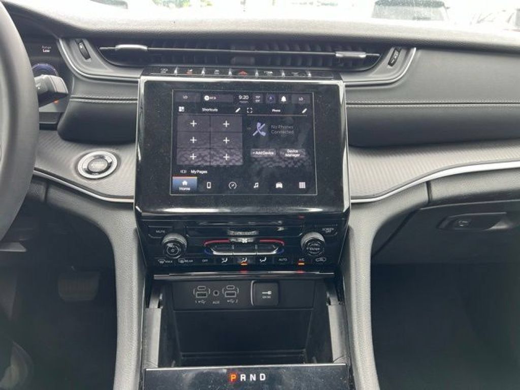 Used 2023 Jeep Grand Cherokee L Laredo AWD/4WD image 27