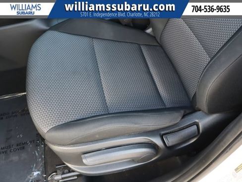 Used 2024 Kia Soul LX FWD image 19