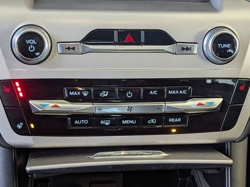 Certified 2022 Ford Explorer XLT w/ Equipment Group 202A image 27