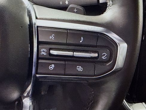 Used 2025 GMC Yukon Denali AWD/4WD image 15