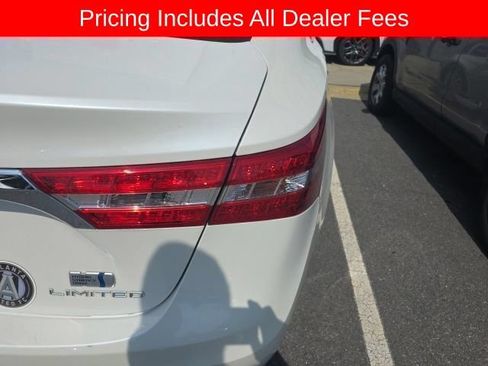 Used 2015 Toyota Avalon Limited FWD image 8