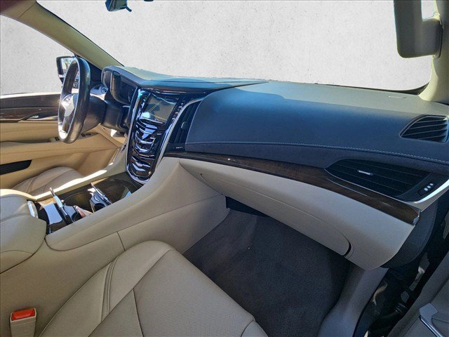Used 2019 Cadillac Escalade Premium Luxury AWD/4WD image 25