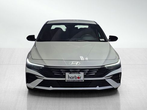 Certified 2025 Hyundai Elantra Sport image 2