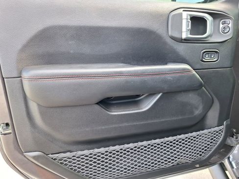 Used 2018 Jeep Wrangler Unlimited Rubicon image 34