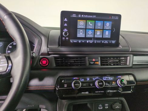 Certified 2024 Honda Pilot TrailSport image 21