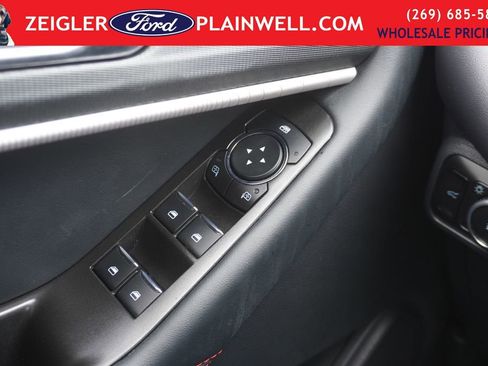 Used 2025 Ford Explorer ST-Line w/ ST-Line Street Pack image 32