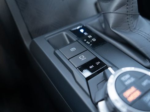 New 2025 Toyota Tacoma TRD Off-Road image 25