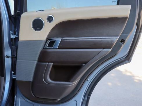 Used 2018 Land Rover Range Rover Sport HSE image 11