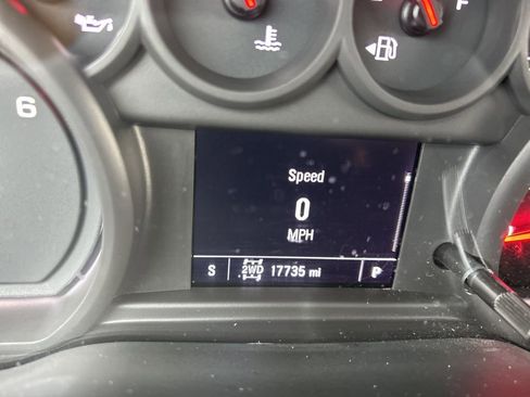 Used 2024 Chevrolet Silverado 2500 Custom w/ Custom Value Package image 13