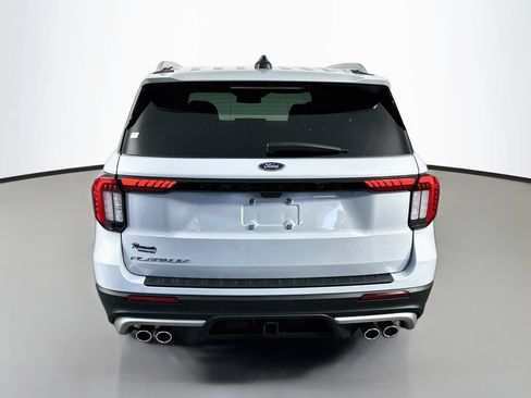 Used 2025 Ford Explorer Platinum w/ Ultimate Package RWD image 6