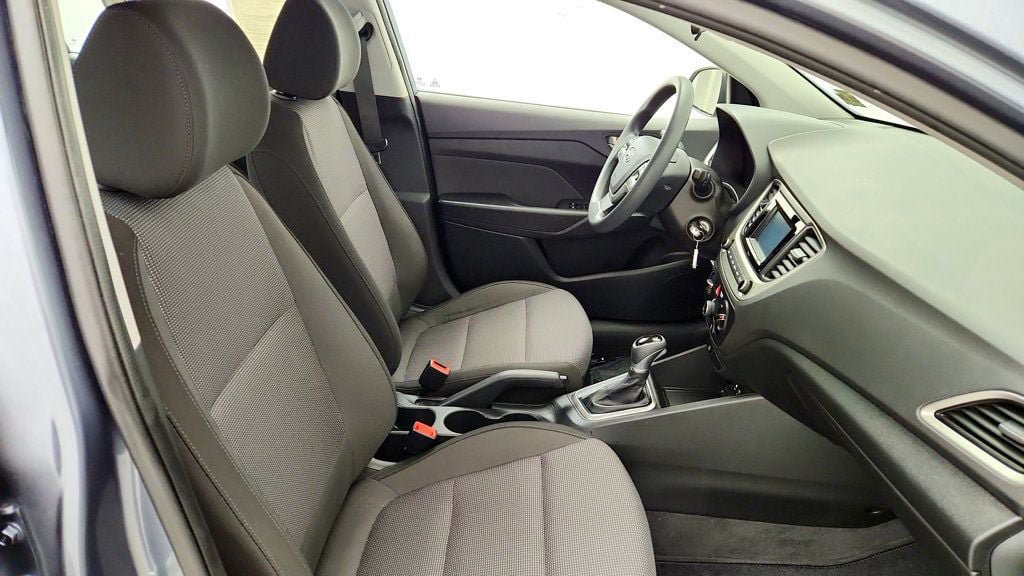 Used 2020 Hyundai Accent SE FWD image 22