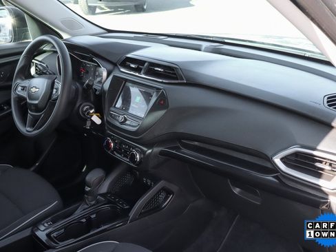 Used 2023 Chevrolet TrailBlazer LS image 37