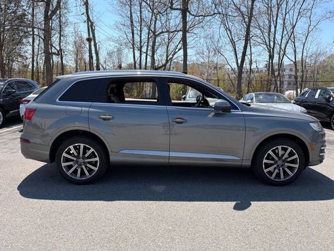 Used 2017 Audi Q7 3.0T Premium Plus w/ Premium Plus Package AWD/4WD image 4