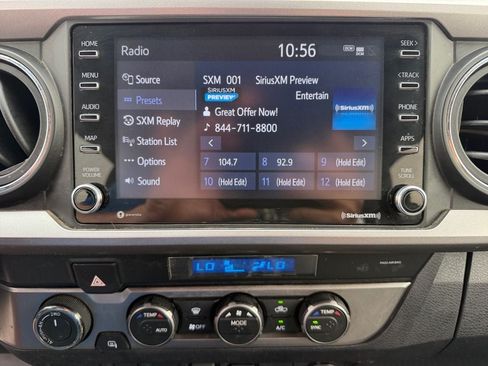 Used 2021 Toyota Tacoma SR5 AWD/4WD image 19