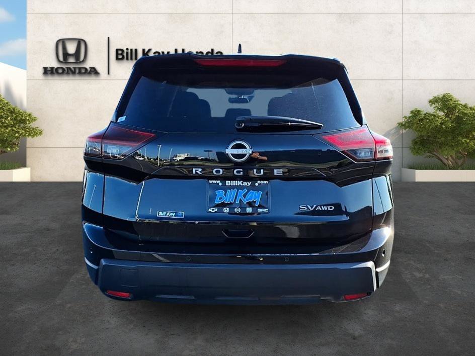 Used 2024 Nissan Rogue SV AWD/4WD image 4