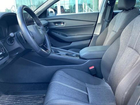 Used 2023 Honda Accord Sport image 6