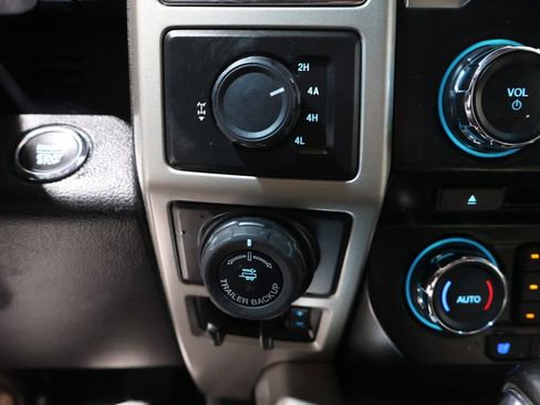 Used 2016 Ford F150 Lariat image 37