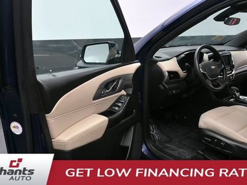 Used 2022 Chevrolet Traverse LS AWD/4WD image 32