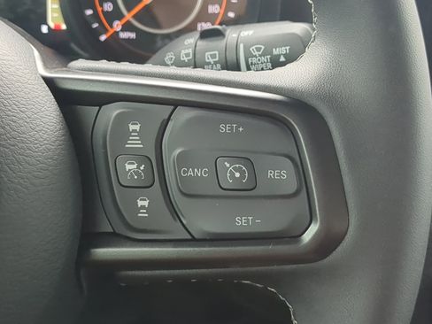 Used 2025 Jeep Wrangler Unlimited Sport AWD/4WD image 23