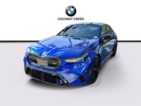Used 2025 BMW M5 w/ Carbon Package AWD/4WD image 2