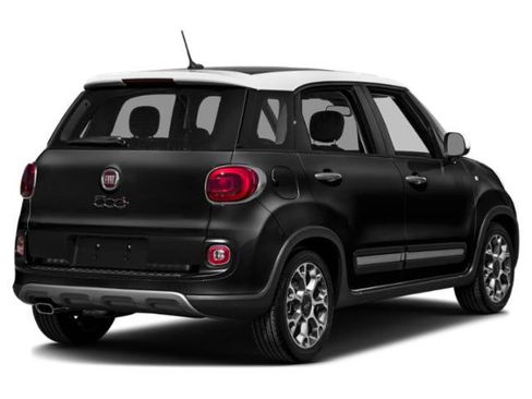 Used 2015 FIAT 500L Trekking image 2