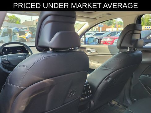 Used 2026 Kia Sportage SX FWD image 12