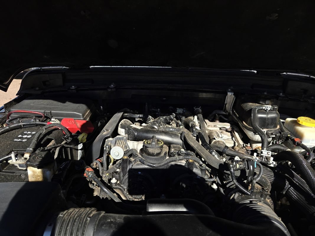 Used 2019 Jeep Wrangler Unlimited Sahara AWD/4WD image 24
