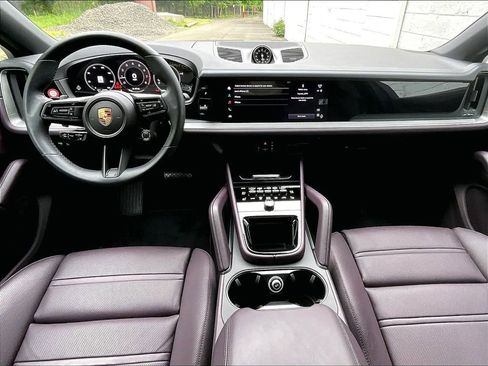 Certified 2026 Porsche Cayenne Coupe AWD/4WD image 18