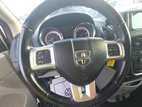 Used 2012 Dodge Grand Caravan American Value Package w/ UConnect Hands-Free Group image 9