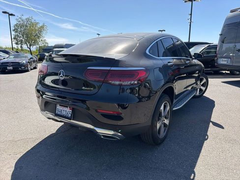 Used 2023 Mercedes-Benz GLC 300 4MATIC Coupe image 4