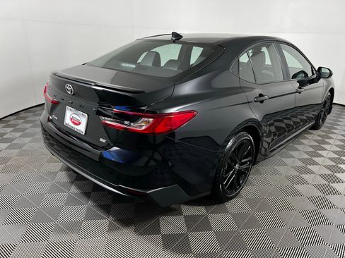 Certified 2025 Toyota Camry SE image 5