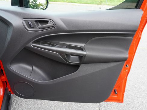 Used 2015 Ford Transit Connect XL FWD image 16