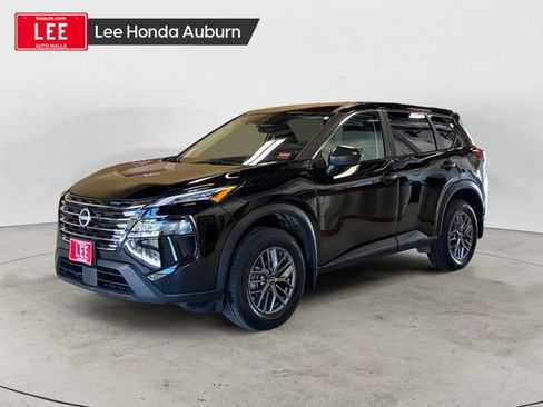 Used 2025 Nissan Rogue S AWD/4WD image 1