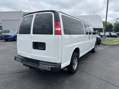 Used 2020 Chevrolet Express 3500 LT w/ LT Preferred Equipment Group RWD image 8