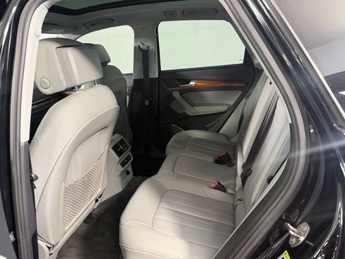 Used 2021 Audi Q5 2.0T Premium Plus AWD/4WD image 25