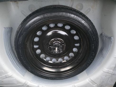 Used 2016 Chevrolet Cruze LS image 36