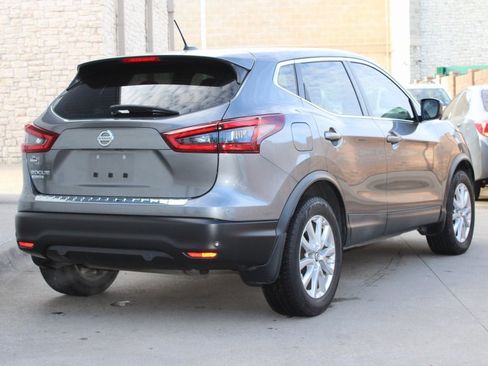 Used 2020 Nissan Rogue Sport S w/ Appearance Package image 3