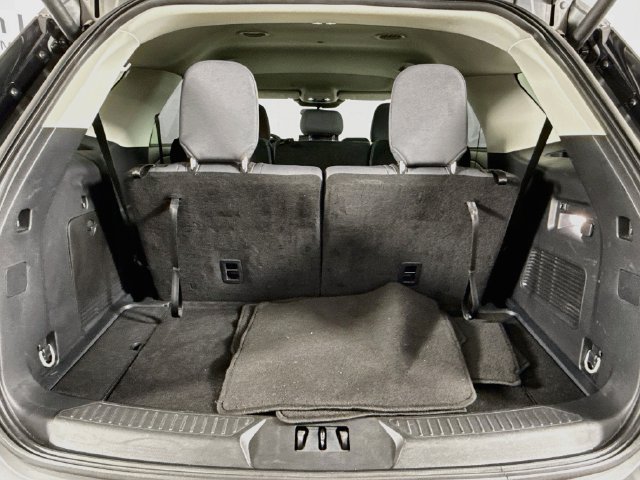 Used 2025 Ford Explorer Active AWD/4WD image 24