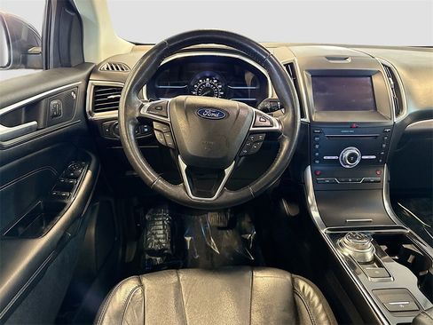 Used 2019 Ford Edge Titanium w/ Cold Weather Package image 18