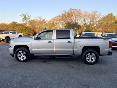 Used 2018 Chevrolet Silverado 1500 LT w/ All Star Edition AWD/4WD image 8