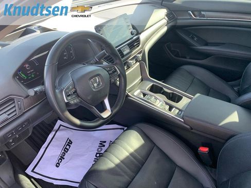 Used 2019 Honda Accord Touring image 19